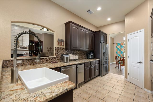 419 Firestone DR, Marble Falls, TX 78654