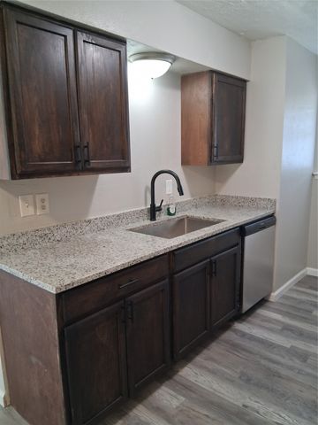 3205 Pacesetter Drive, Dallas, TX 75241