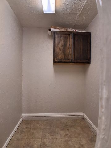 3205 Pacesetter Drive, Dallas, TX 75241