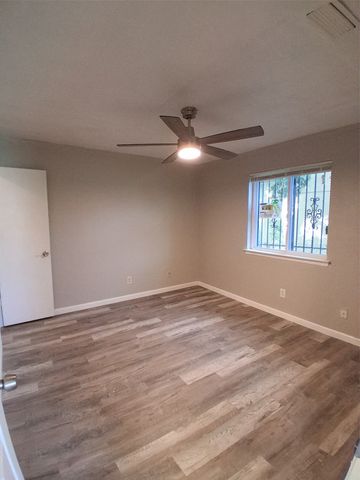 3205 Pacesetter Drive, Dallas, TX 75241