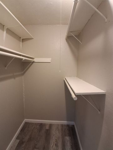 3205 Pacesetter Drive, Dallas, TX 75241