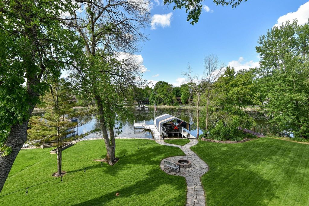 1665 Canary Lane, Mound, MN 55364