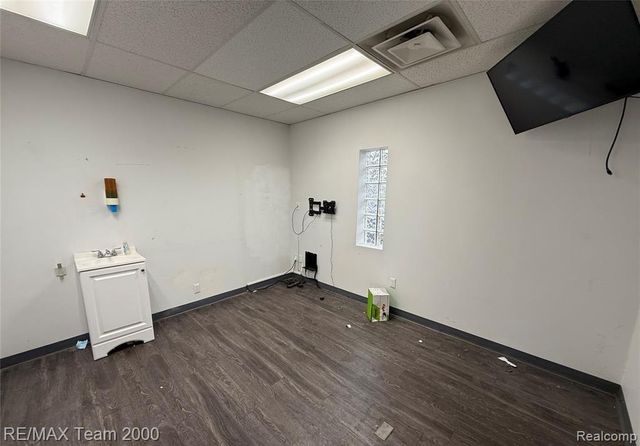 24326 W Warren Street, Dearborn Heights, MI 48127