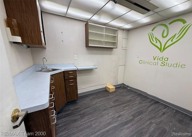 24326 W Warren Street, Dearborn Heights, MI 48127