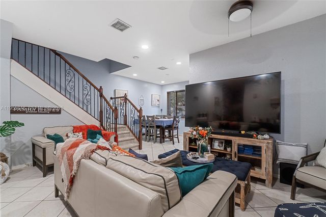 21101 NW 14th Pl 5, Miami Gardens, FL 33169