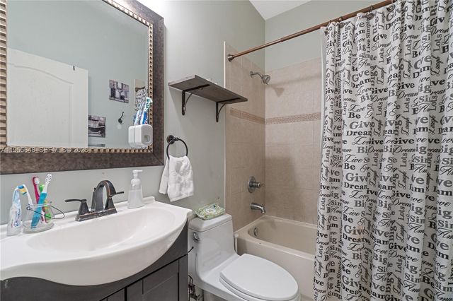 21101 NW 14th Pl 5, Miami Gardens, FL 33169