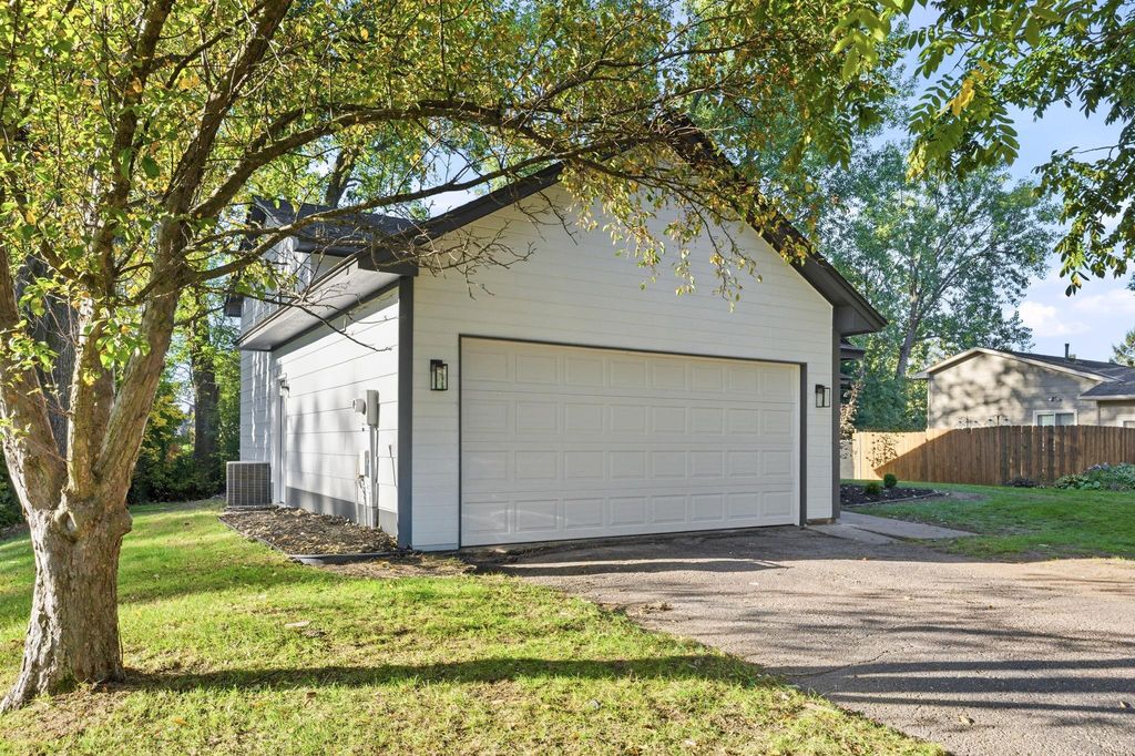 1862 Fox Run, Centerville, MN 55038 — photo 3