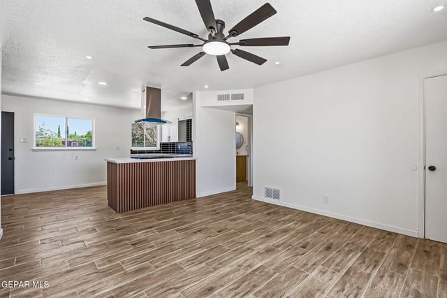 4909 TROPICANA Avenue, El Paso, TX 79924
