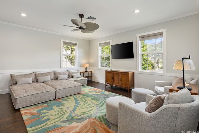 3116 Oahu Avenue, Honolulu, HI 96822