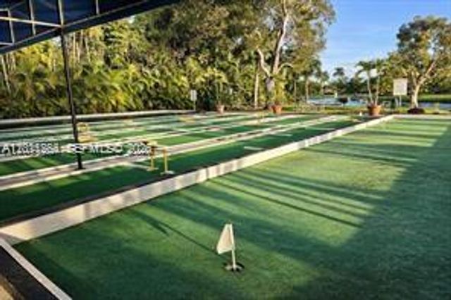 16168 Laurel Dr 201, Weston, FL 33326