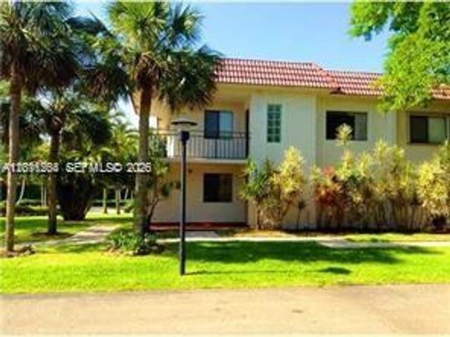 16168 Laurel Dr 201, Weston, FL 33326