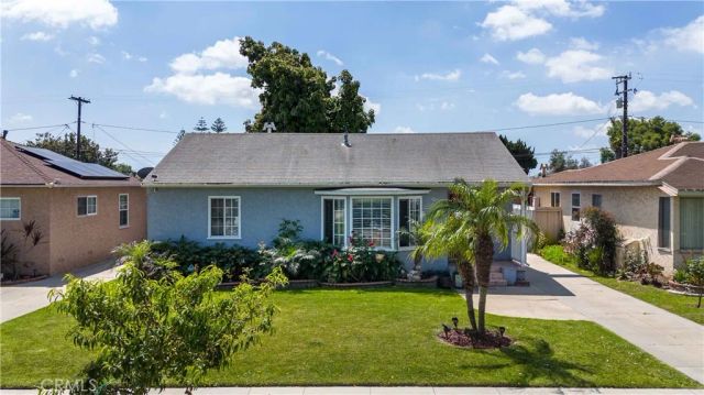 132 WEST 52ND ST, Long Beach, CA 90805