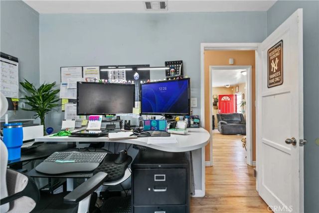 132 WEST 52ND ST, Long Beach, CA 90805