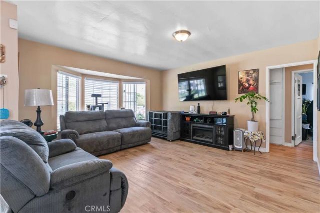 132 WEST 52ND ST, Long Beach, CA 90805