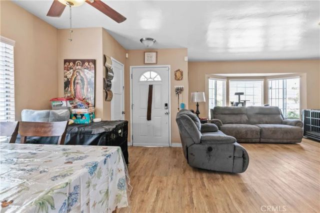 132 WEST 52ND ST, Long Beach, CA 90805