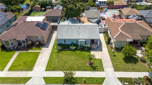 132 WEST 52ND ST, Long Beach, CA 90805