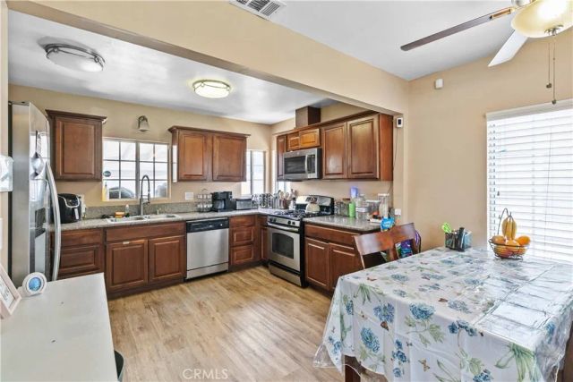 132 WEST 52ND ST, Long Beach, CA 90805