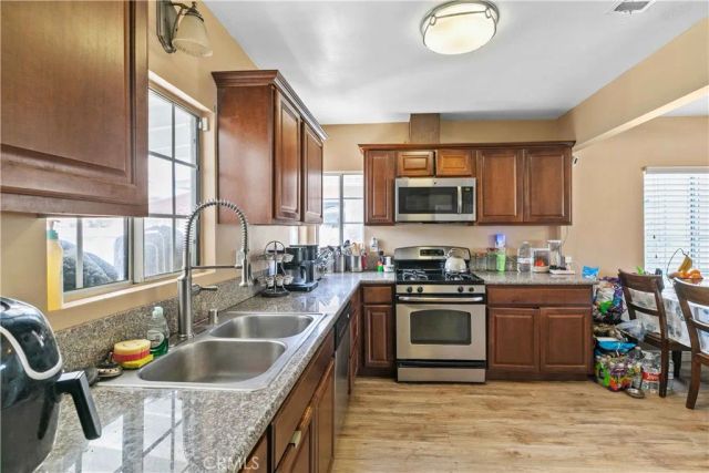 132 WEST 52ND ST, Long Beach, CA 90805