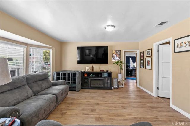 132 WEST 52ND ST, Long Beach, CA 90805