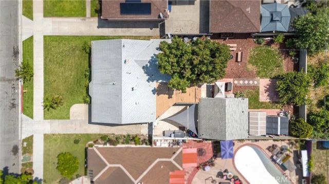 132 WEST 52ND ST, Long Beach, CA 90805