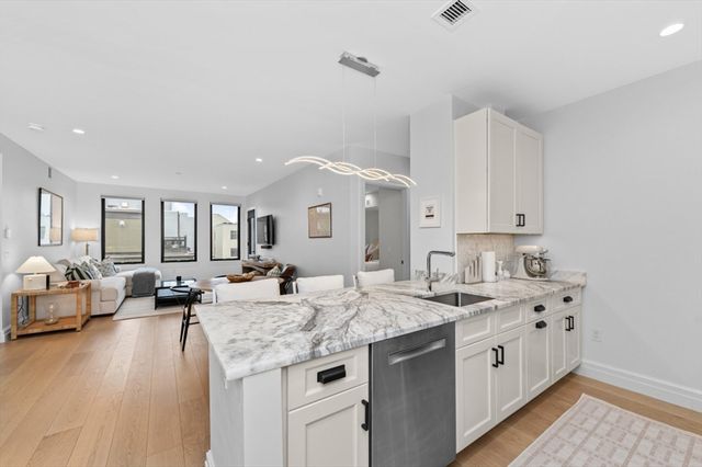 519 East 2nd St 403, Boston, MA 02127