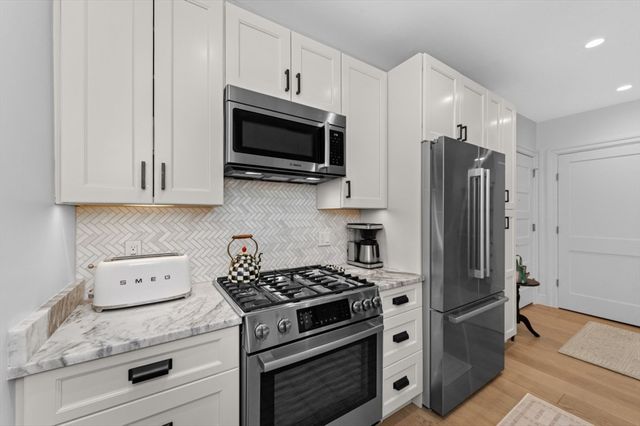 519 East 2nd St 403, Boston, MA 02127