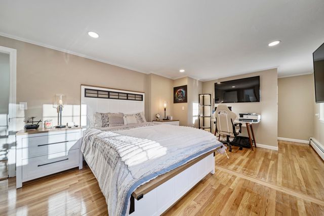 23 Parkhurst Drive, Nashua, NH 03062