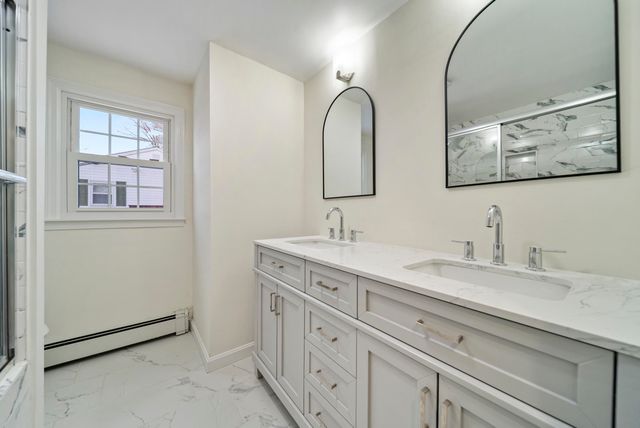 23 Parkhurst Drive, Nashua, NH 03062