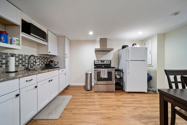 23 Parkhurst Drive, Nashua, NH 03062