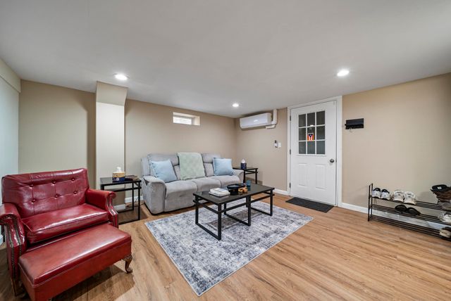 23 Parkhurst Drive, Nashua, NH 03062