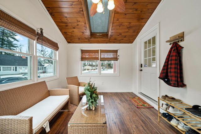 23 Parkhurst Drive, Nashua, NH 03062