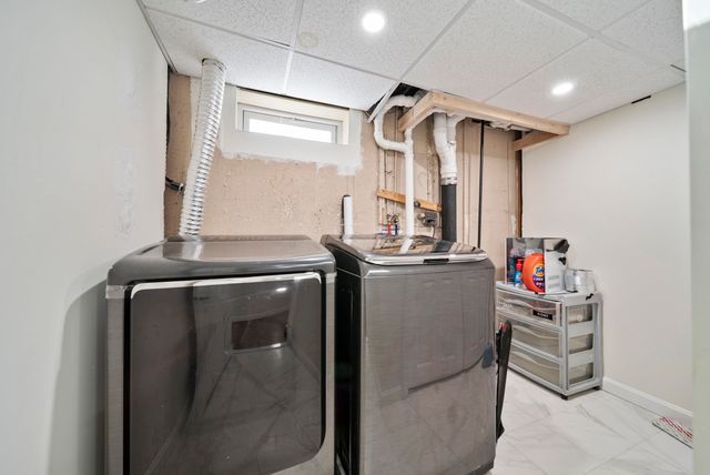 23 Parkhurst Drive, Nashua, NH 03062