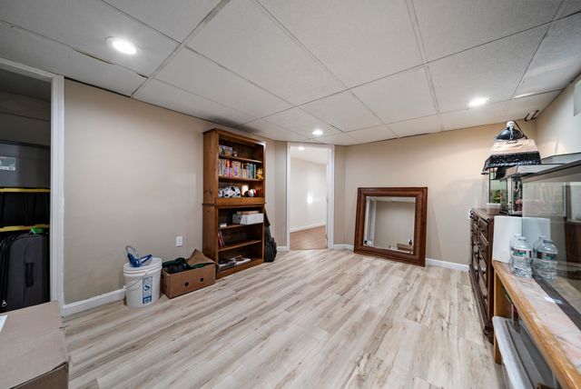 23 Parkhurst Drive, Nashua, NH 03062