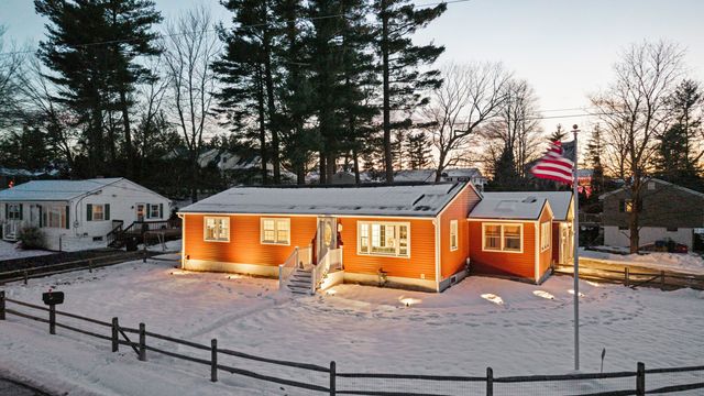 23 Parkhurst Drive, Nashua, NH 03062