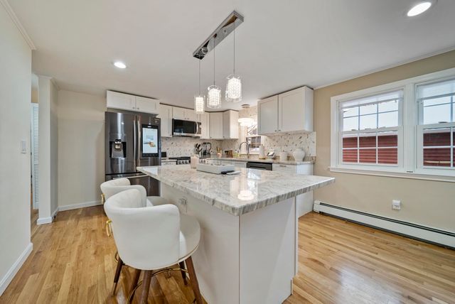 23 Parkhurst Drive, Nashua, NH 03062