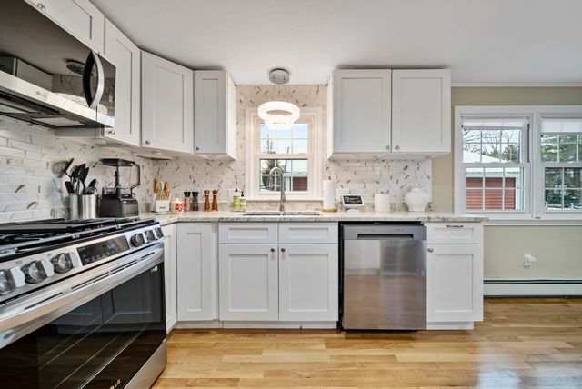 23 Parkhurst Drive, Nashua, NH 03062