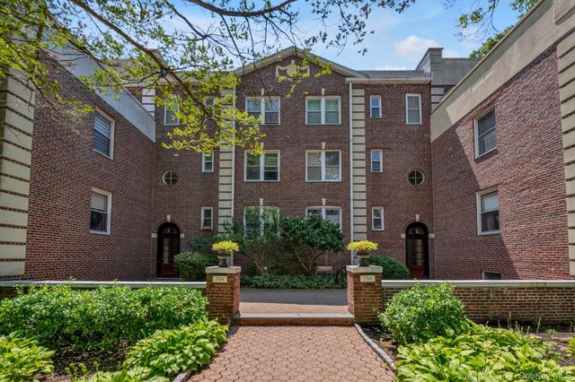 786 Palmer Road 1F, Bronxville, NY 10708