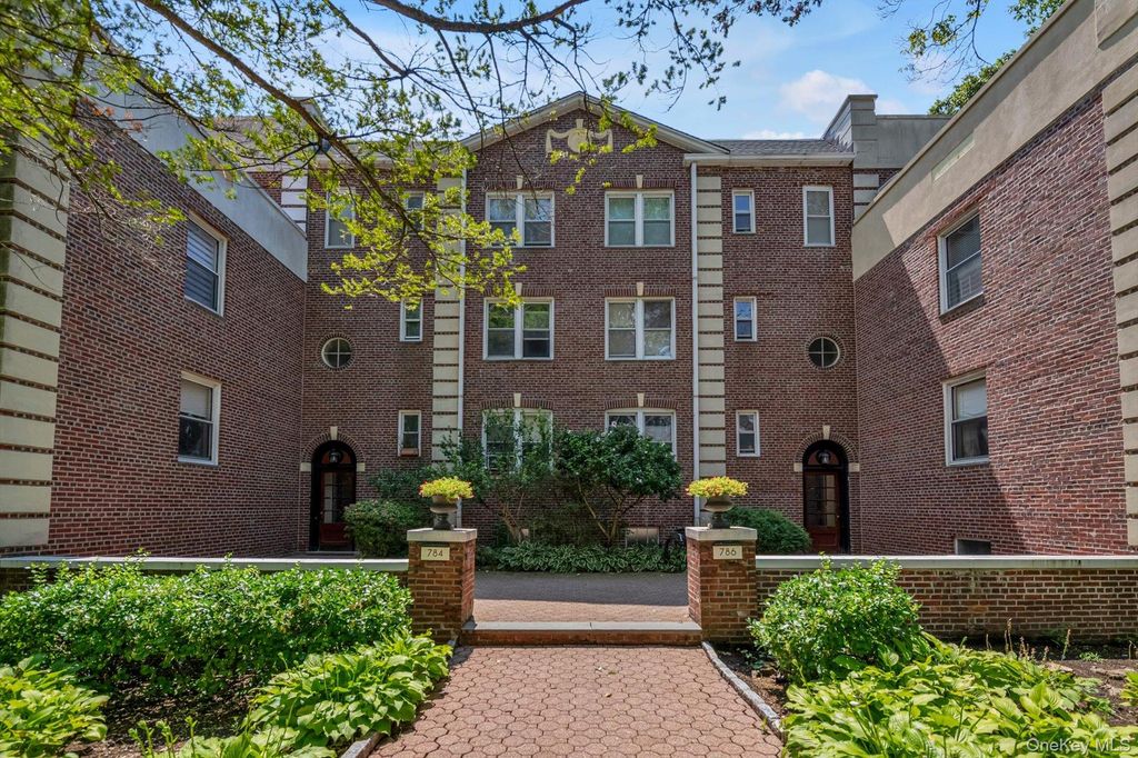 786 Palmer Road 1F, Bronxville, NY 10708 — photo 2