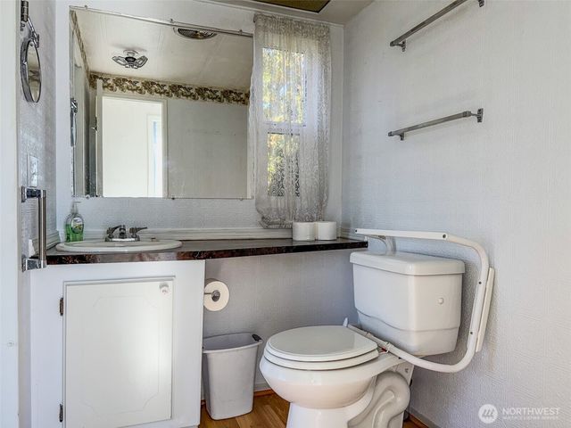 1885 Arnold Road, Coupeville, WA 98239