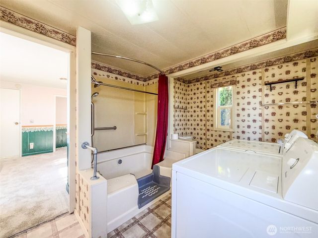 1885 Arnold Road, Coupeville, WA 98239