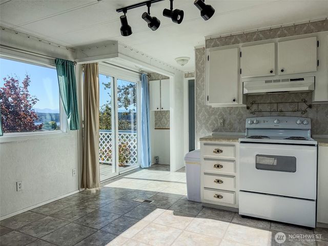 1885 Arnold Road, Coupeville, WA 98239