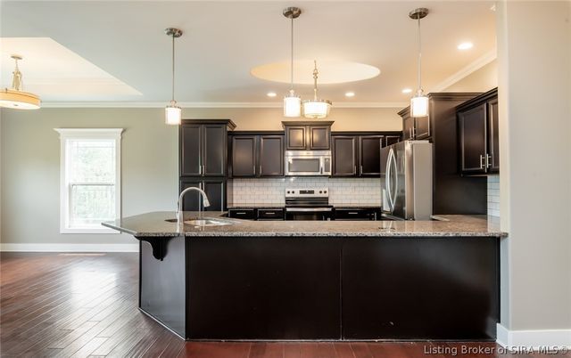 2018 Vincennes Place, Floyds Knobs, IN 47119