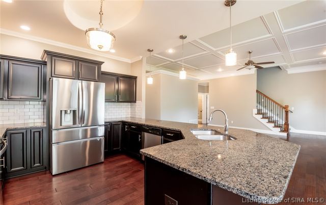 2018 Vincennes Place, Floyds Knobs, IN 47119