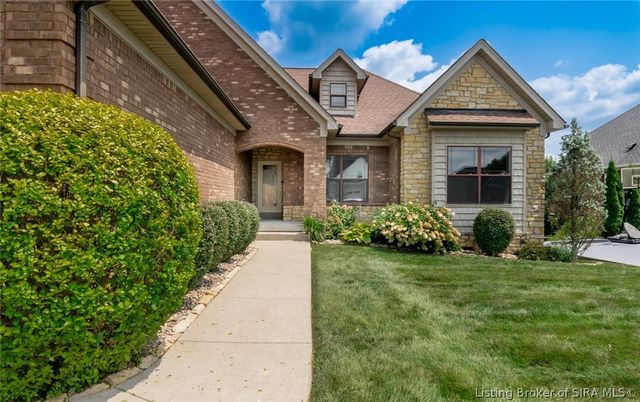 2018 Vincennes Place, Floyds Knobs, IN 47119
