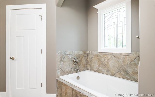 2018 Vincennes Place, Floyds Knobs, IN 47119