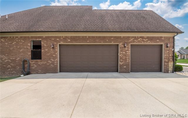 2018 Vincennes Place, Floyds Knobs, IN 47119