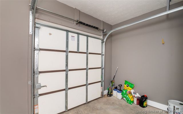 2018 Vincennes Place, Floyds Knobs, IN 47119
