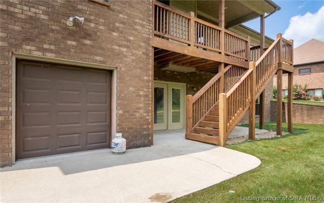 2018 Vincennes Place, Floyds Knobs, IN 47119