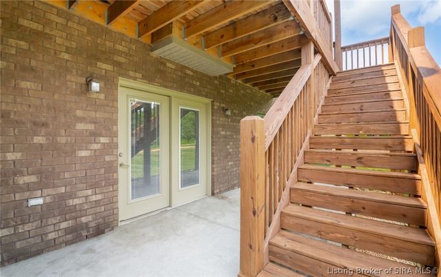 2018 Vincennes Place, Floyds Knobs, IN 47119
