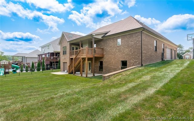2018 Vincennes Place, Floyds Knobs, IN 47119